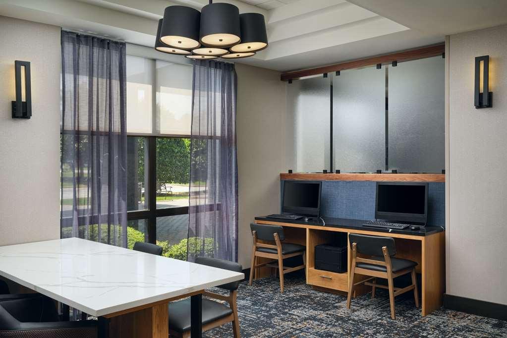 Hyatt Place Greensboro Interior photo